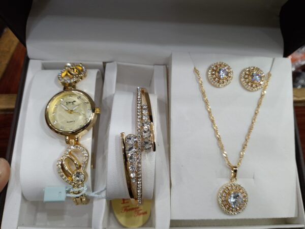 FT collection watch - Image 3